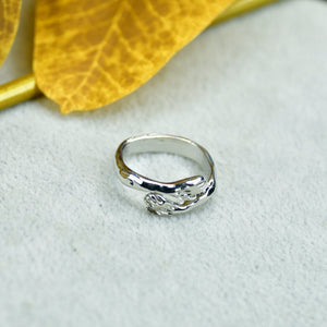MAYII - Silver Hand in Hand Ring Stainless Steel - One Size - Mayii - Mayii