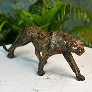 MAYII elegant panther figurine for home with detailed engraved patterns on tabletop