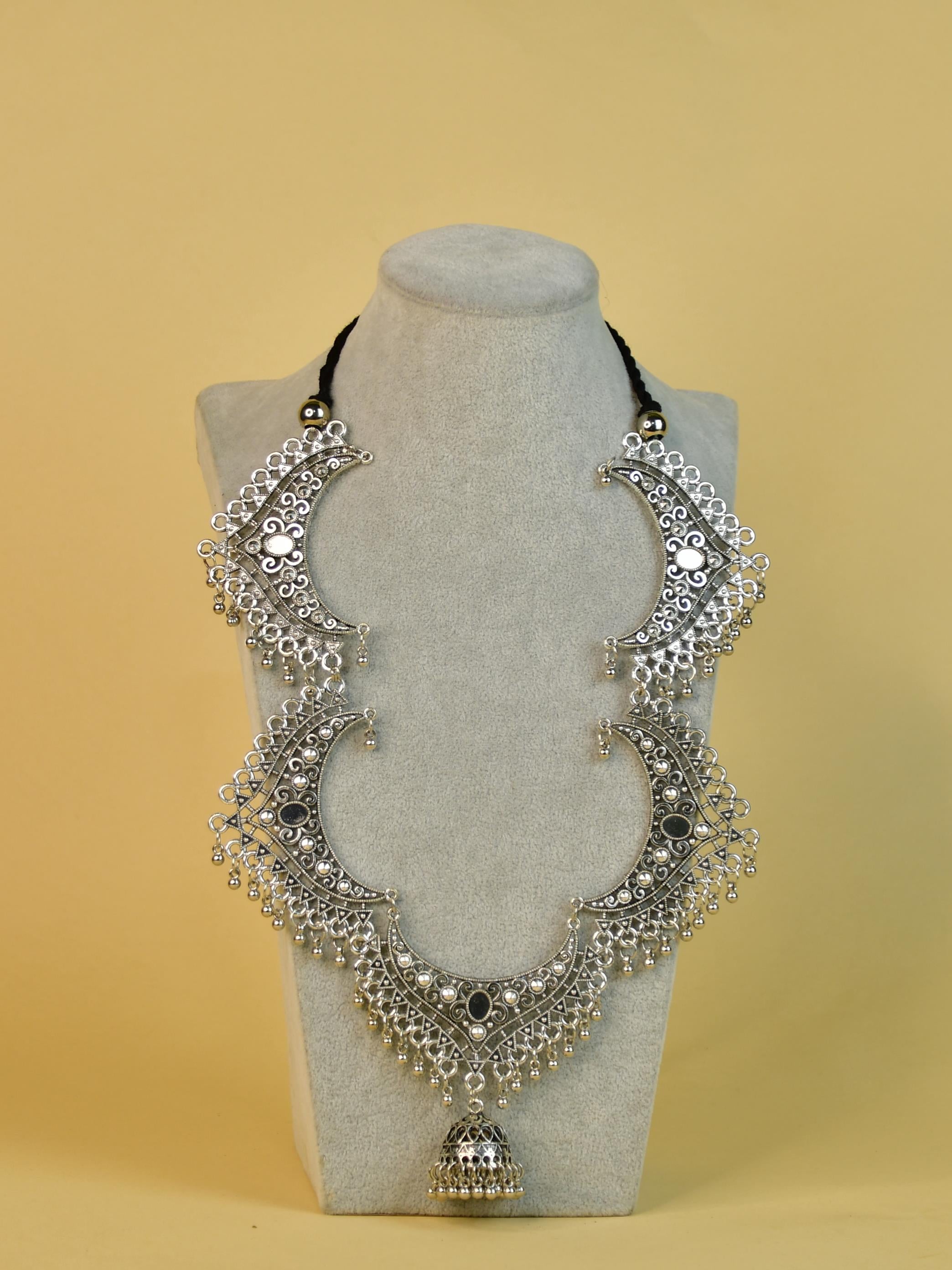 Mayii Handcrafted German Silver Necklace: Flower Petal Pattern - Mayii - Mayii