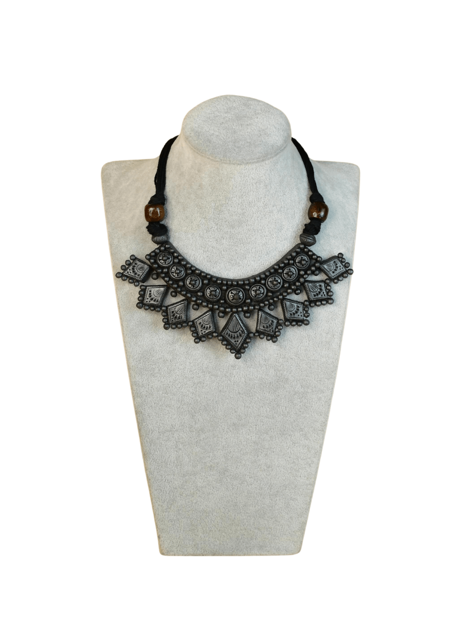 Mayii Handcrafted Terracotta Choker: Kite Pattern Design - Mayii - Mayii