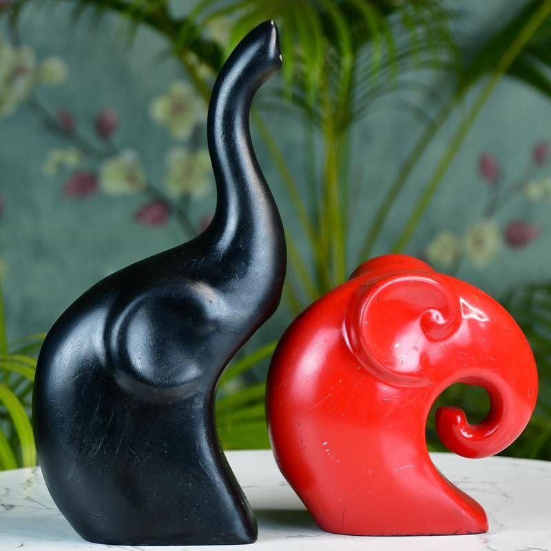 MAYII modern elephant decor set featuring abstract black and red elephant sculptures for tabletop decoration